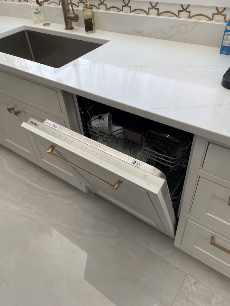 Canton Cambria Omega Inset Kitchen Experience – photo 5 of 28