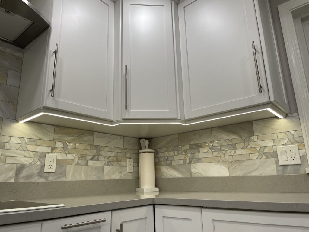 Sharon Kitchen 2 – photo 9 of 17