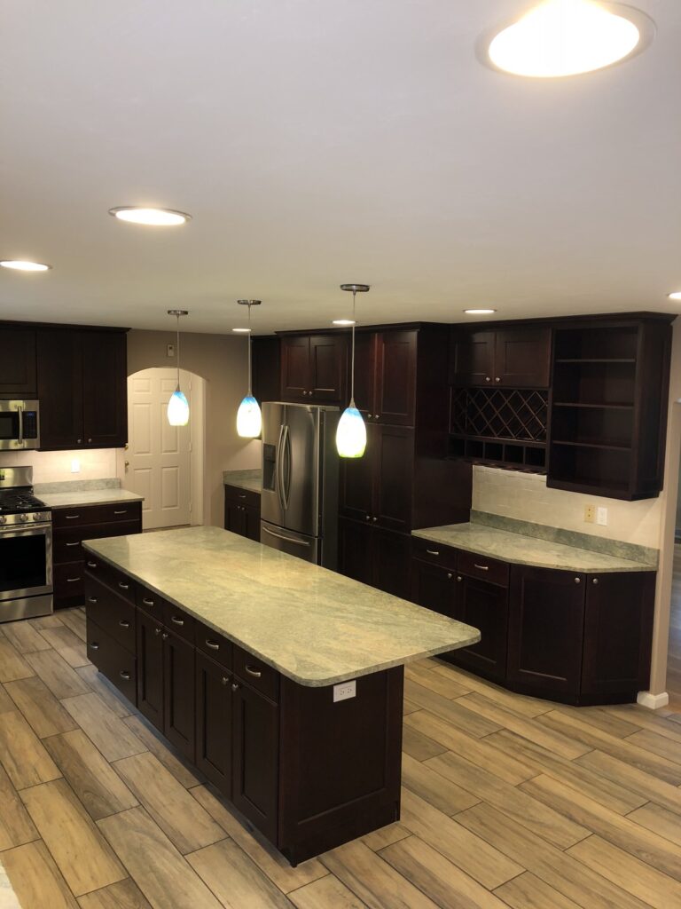 Sharon Kitchen and Vanities – photo 4 of 35