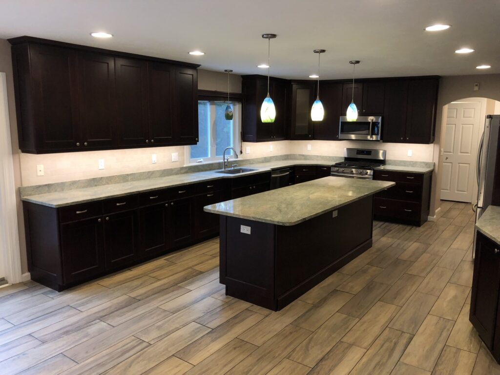 Sharon Kitchen and Vanities – photo 5 of 35