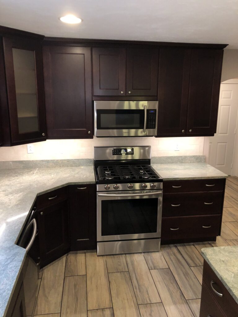Sharon Kitchen and Vanities – photo 8 of 35