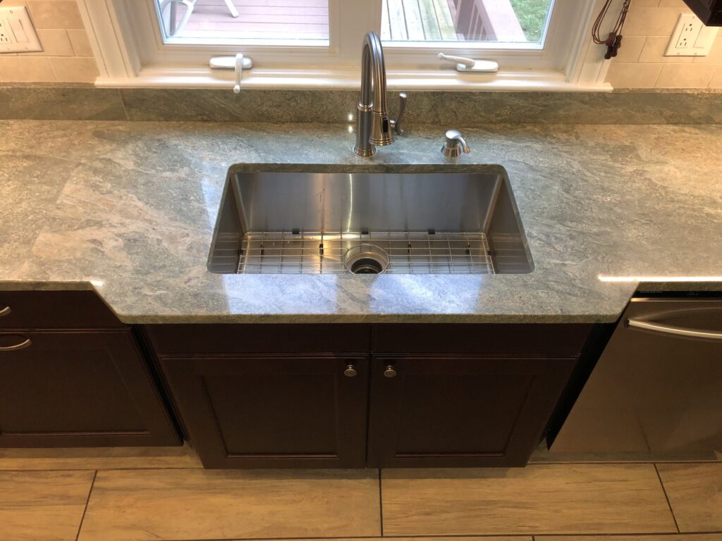 Sharon Kitchen and Vanities – photo 9 of 35