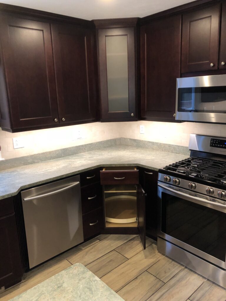 Sharon Kitchen and Vanities – photo 16 of 35