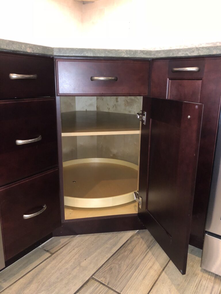 Sharon Kitchen and Vanities – photo 17 of 35