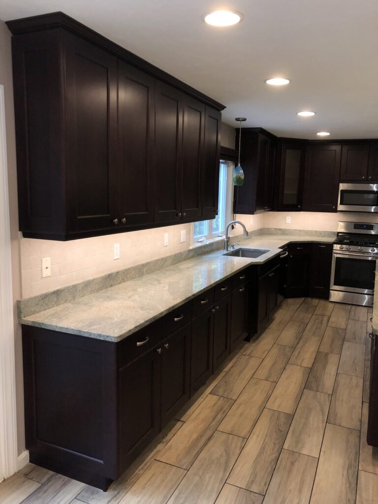 Sharon Kitchen and Vanities – photo 25 of 35