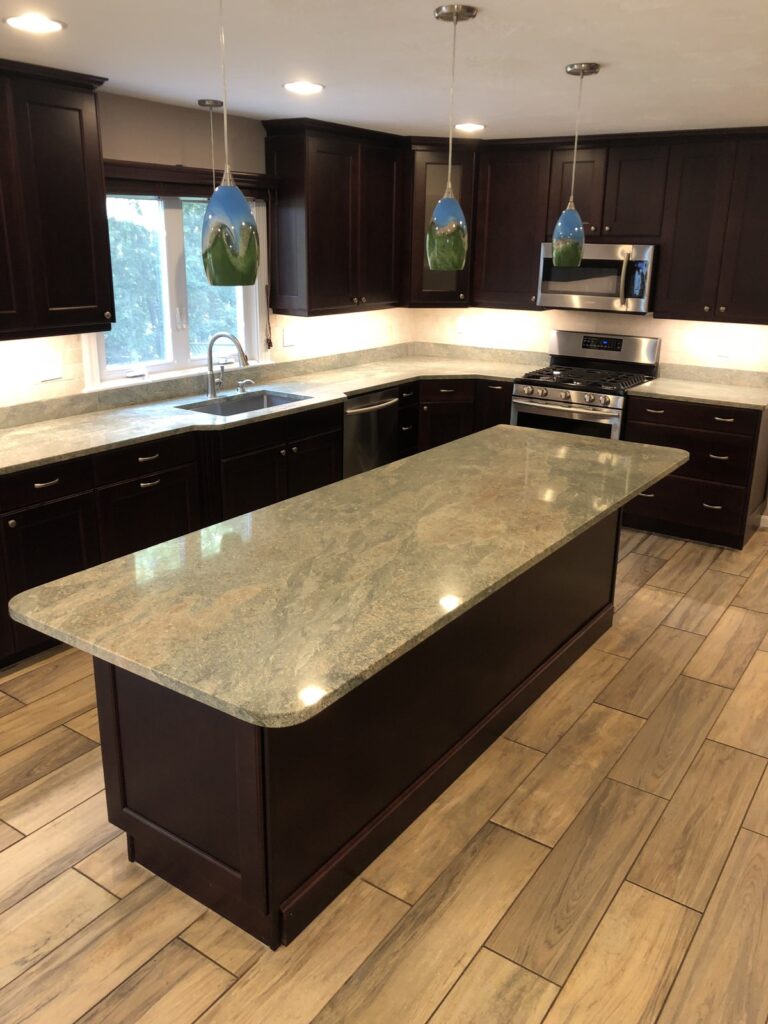 Sharon Kitchen and Vanities – photo 27 of 35