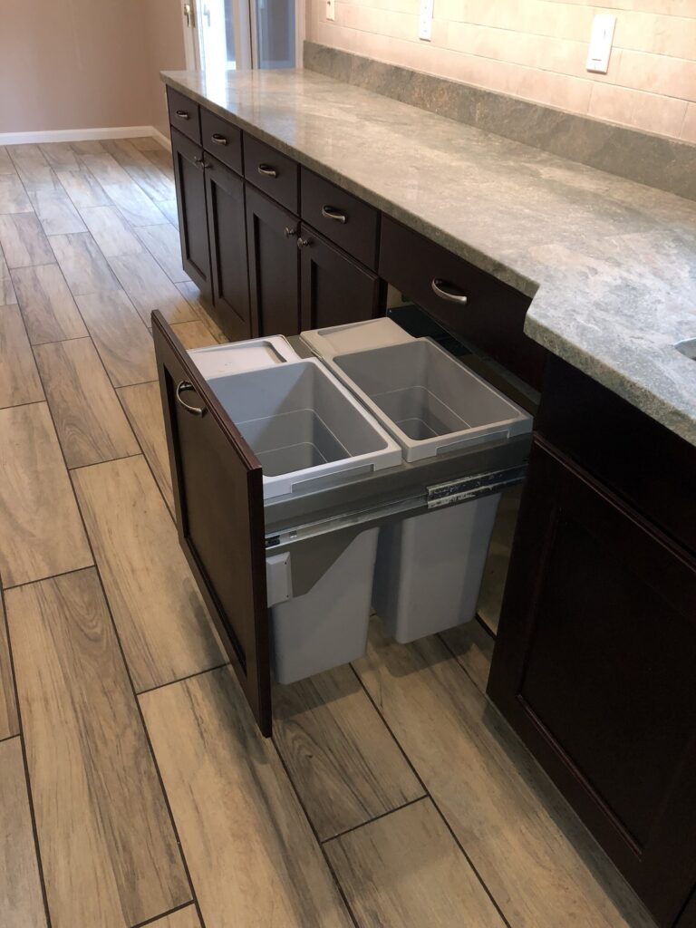 Sharon Kitchen and Vanities – photo 31 of 35