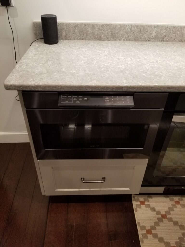 Sharon Tri-Level Kitchen – photo 4 of 32