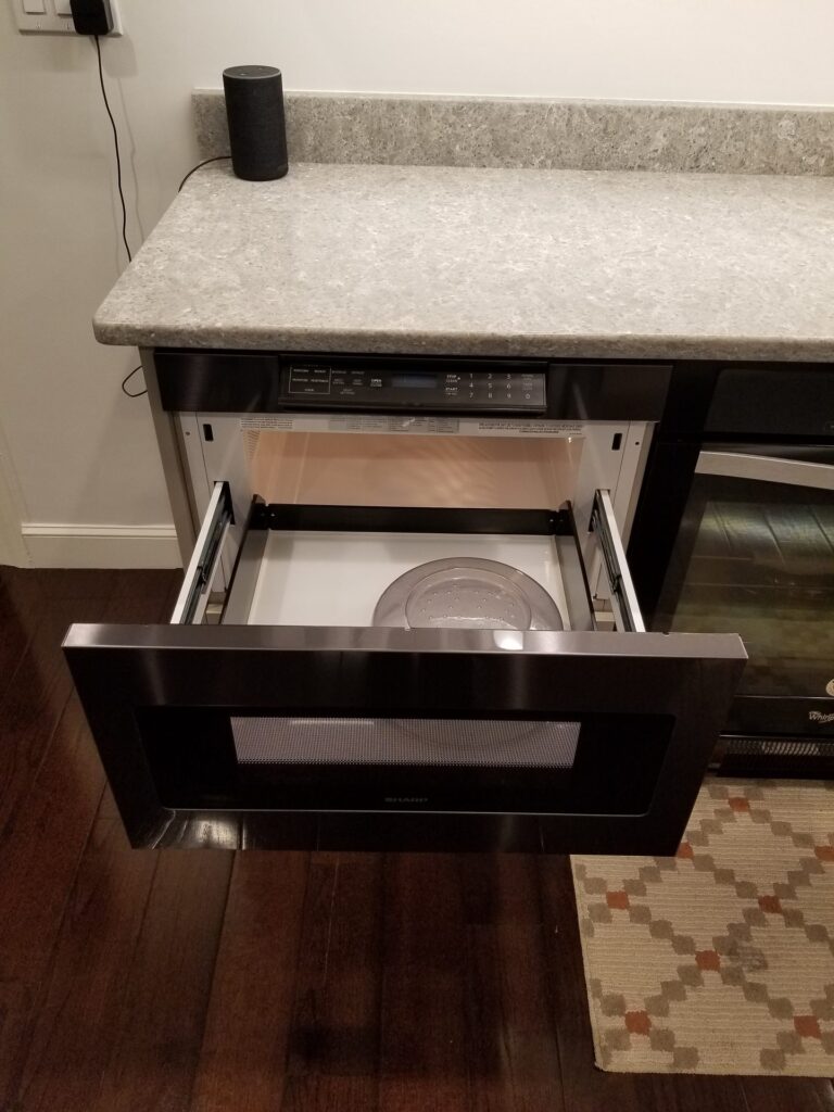 Sharon Tri-Level Kitchen – photo 5 of 32