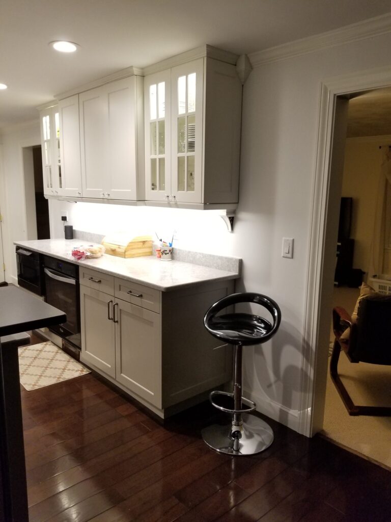 Sharon Tri-Level Kitchen – photo 7 of 32