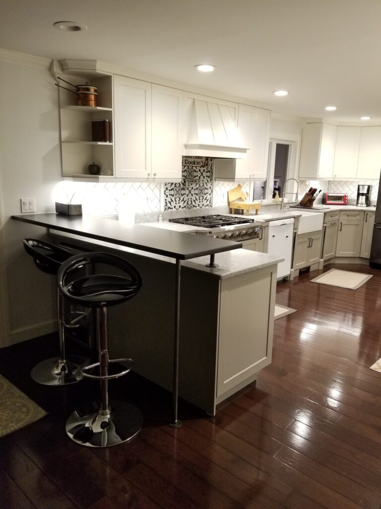 Sharon Tri-Level Kitchen – photo 11 of 32