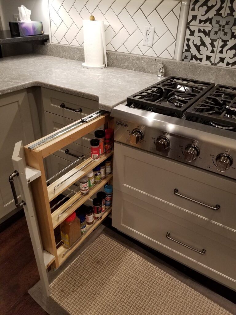 Sharon Tri-Level Kitchen – photo 12 of 32