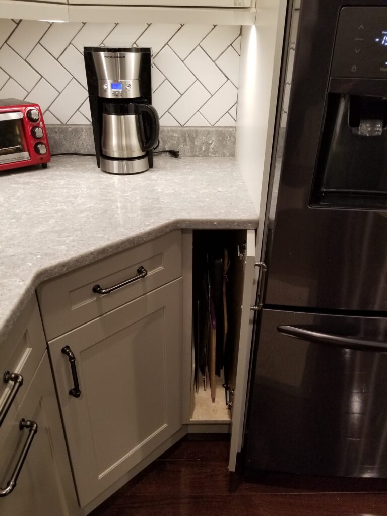 Sharon Tri-Level Kitchen – photo 19 of 32