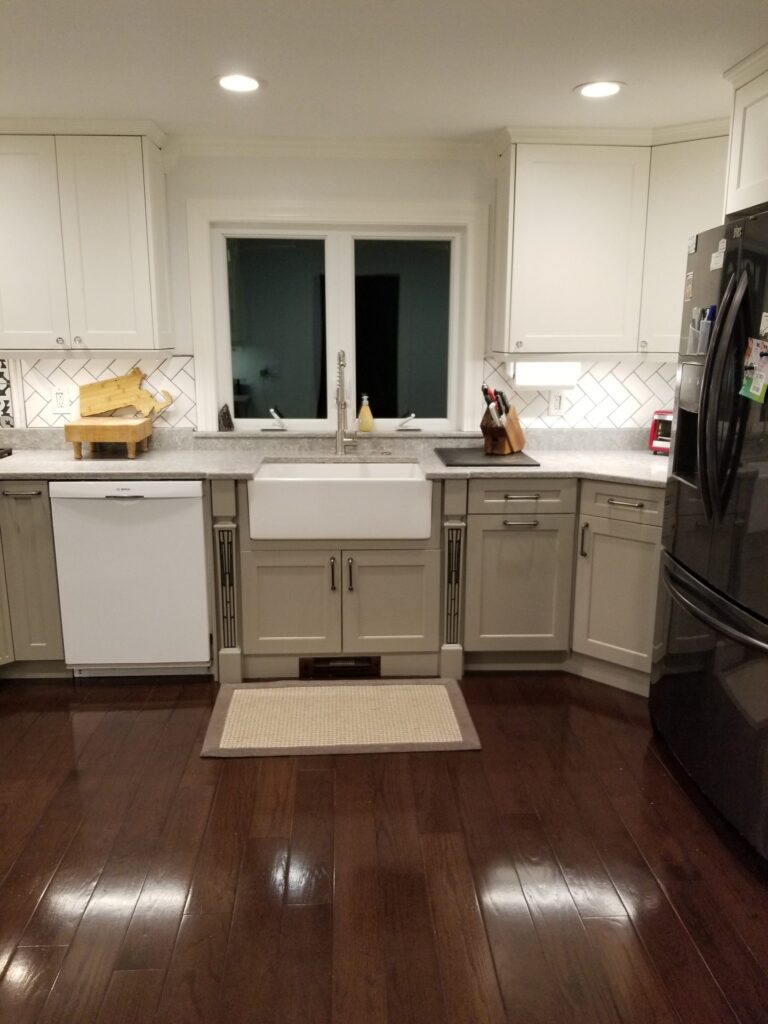 Sharon Tri-Level Kitchen – photo 23 of 32