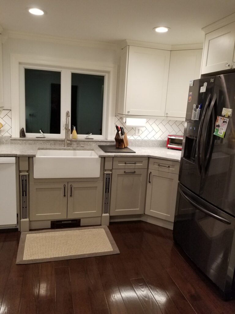 Sharon Tri-Level Kitchen – photo 24 of 32