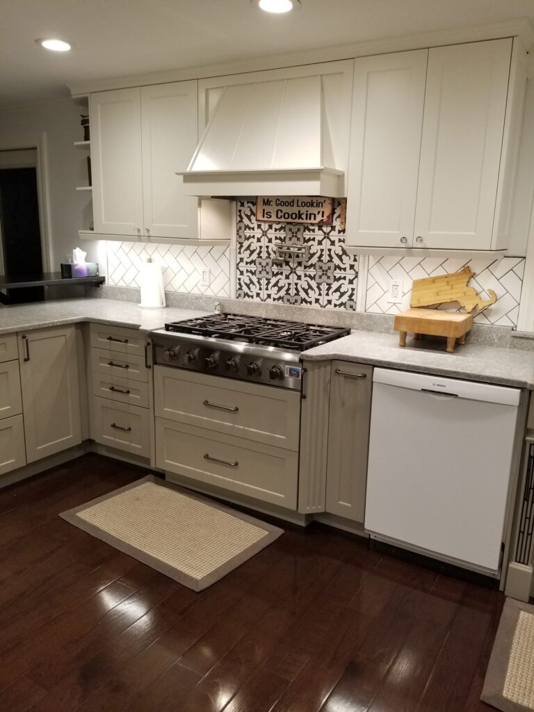 Sharon Tri-Level Kitchen – photo 25 of 32