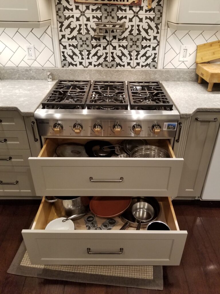 Sharon Tri-Level Kitchen – photo 29 of 32