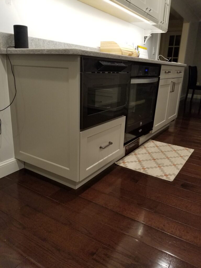 Sharon Tri-Level Kitchen – photo 30 of 32