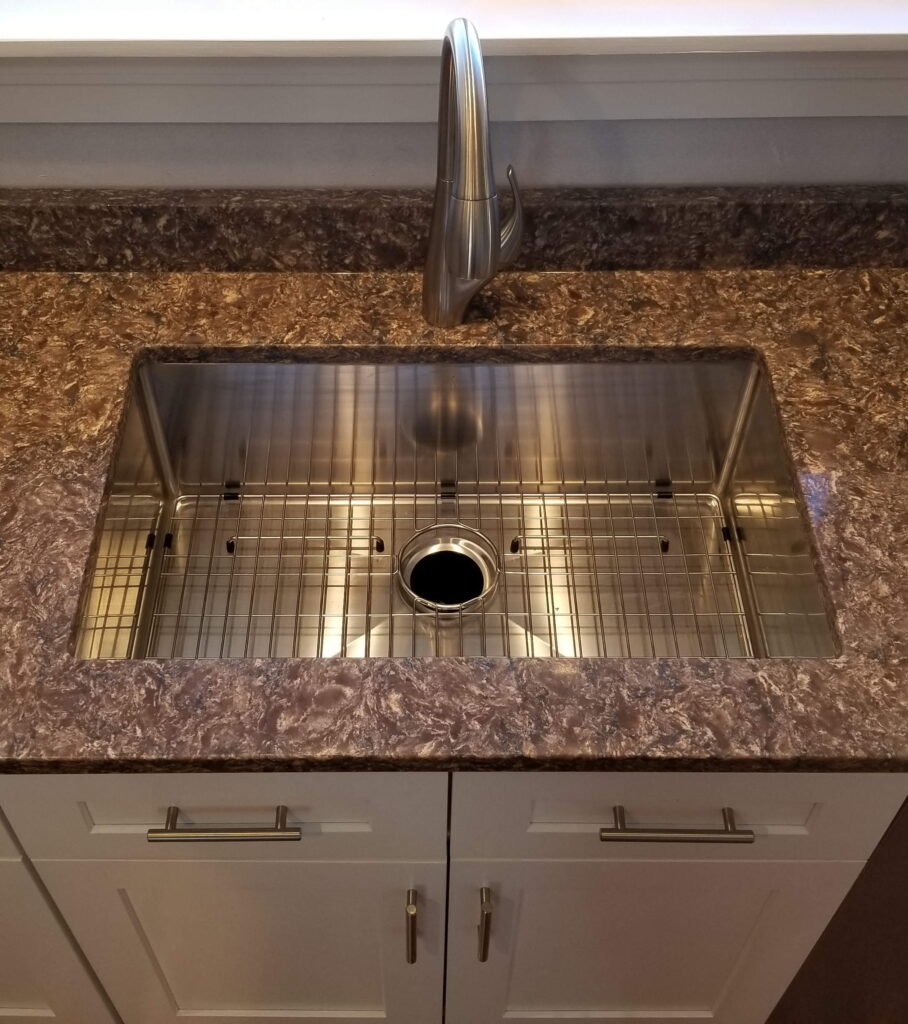 Gourmet Pro™ 30″ single bowl sink installed under a quartz countertop