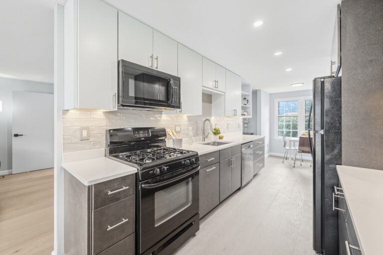Tewksbury Townhouse Kitchen – photo 4 of 10
