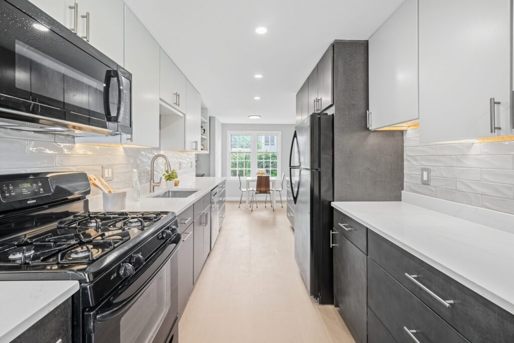 Tewksbury Townhouse Kitchen – photo 5 of 10