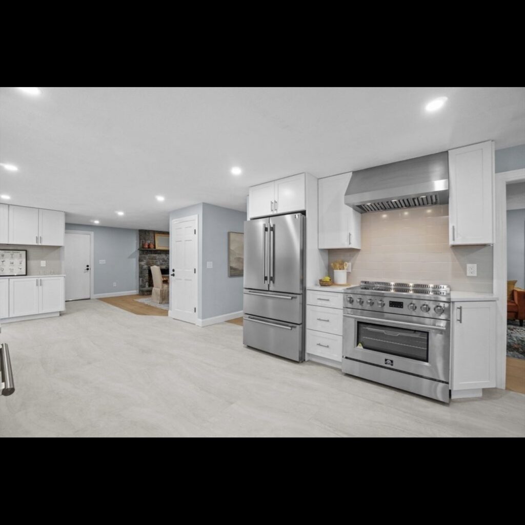 Walpole Colonial Kitchen – photo 2 of 5