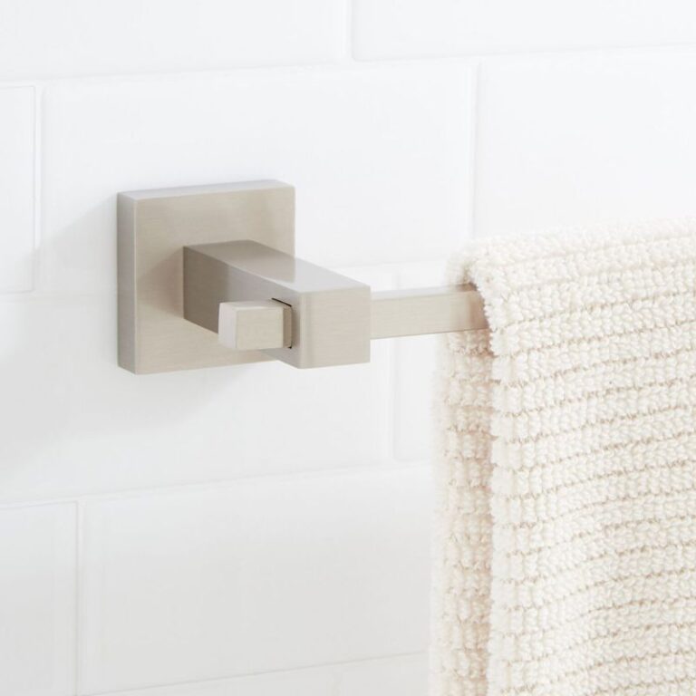 Albury Towel Bar