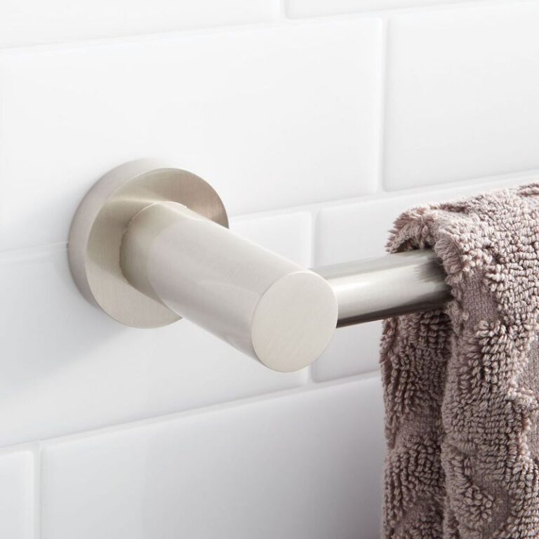 Ceeley Towel Bar