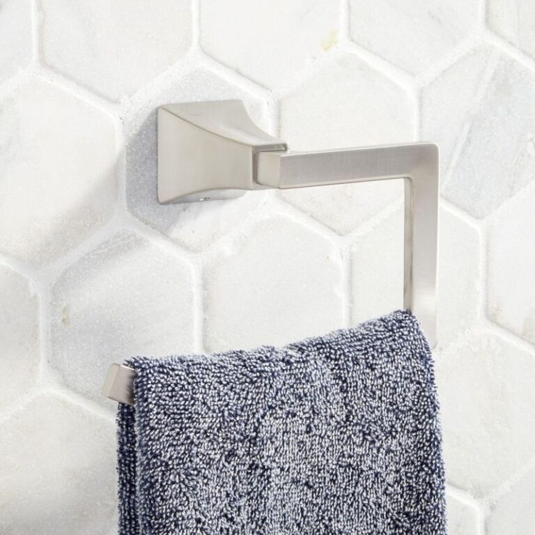 Vilamonte Towel Ring