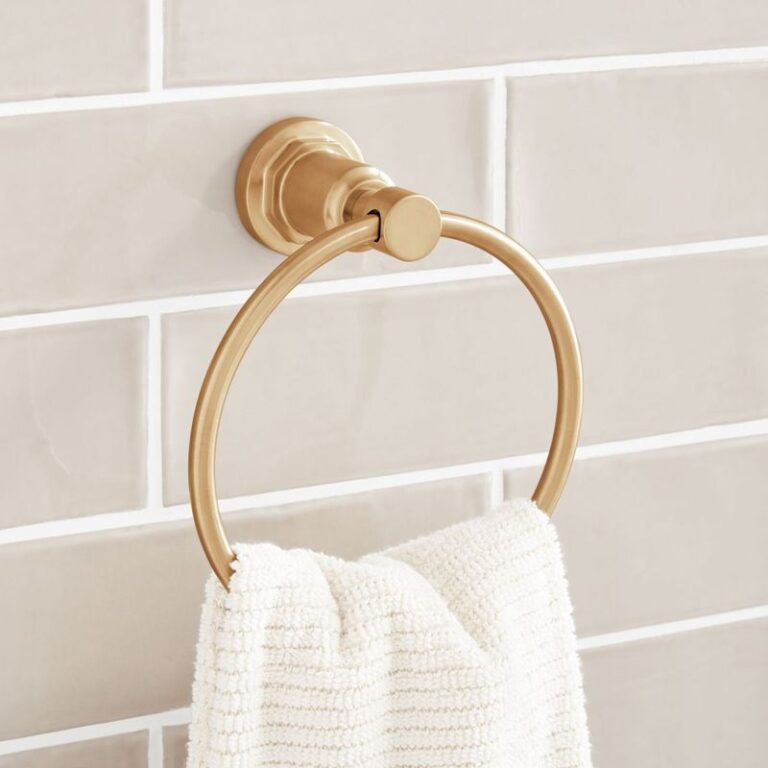 Greyfield Towel Ring