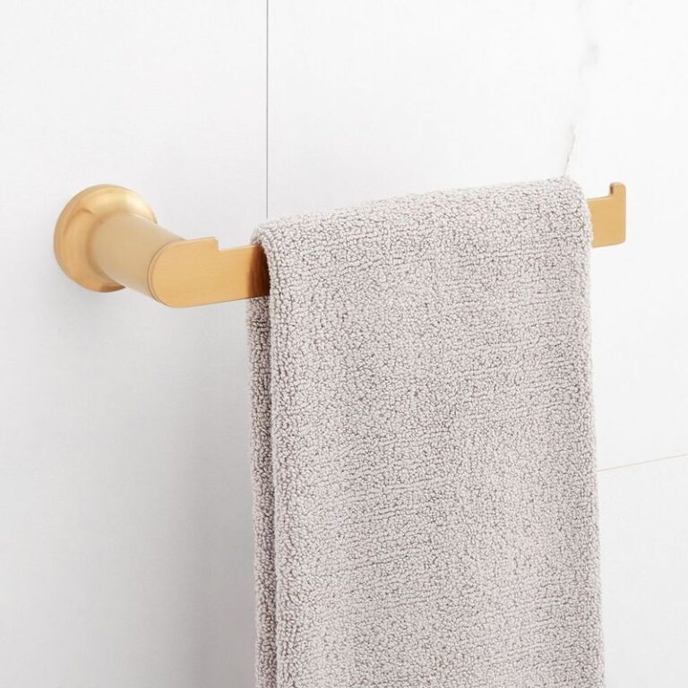 Berwyn Towel Ring