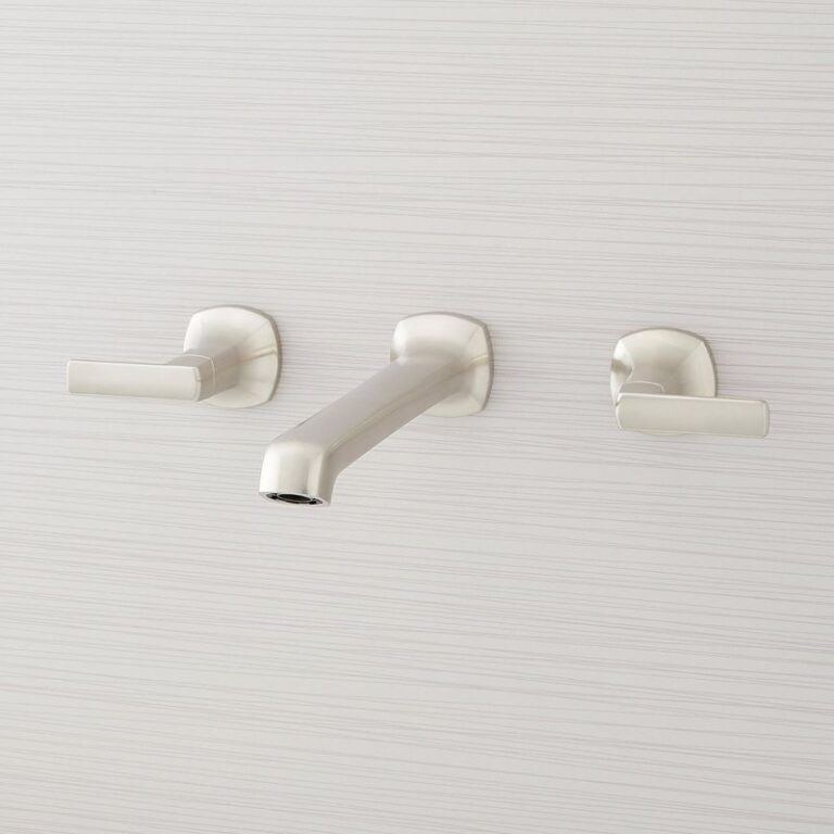 Sefina Wall-Mount Tub Faucet
