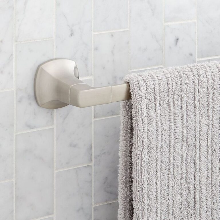 Sefina Towel Bar