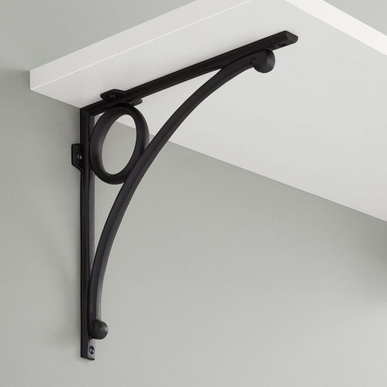Levios Cast Iron Shelf Bracket